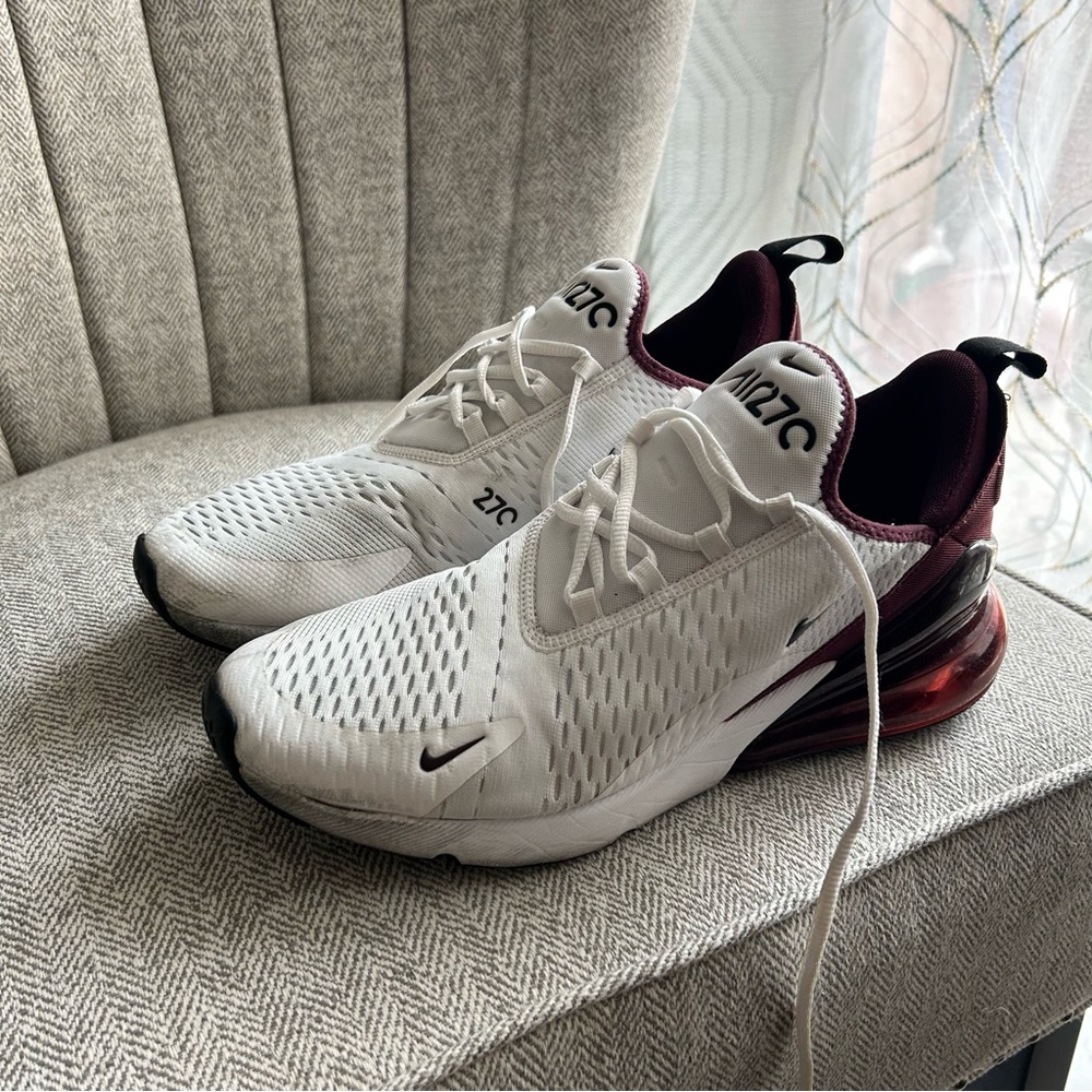 Men’s Nike air max 270 white night maroon size 11.5